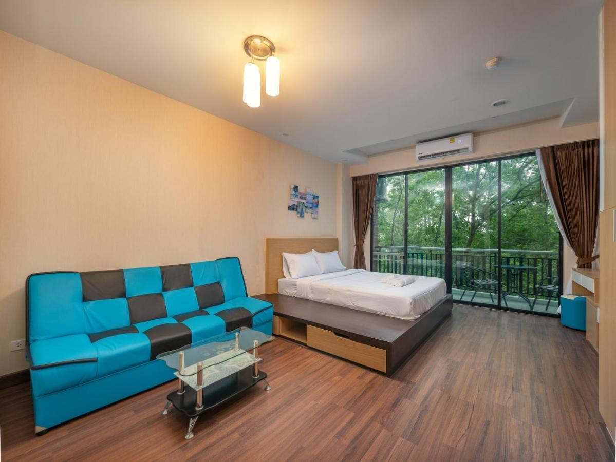 Naithon Beachfront Condotel Bagian luar foto