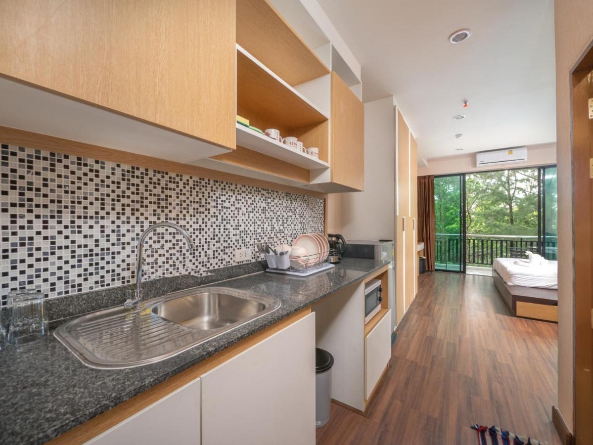 Naithon Beachfront Condotel Bagian luar foto