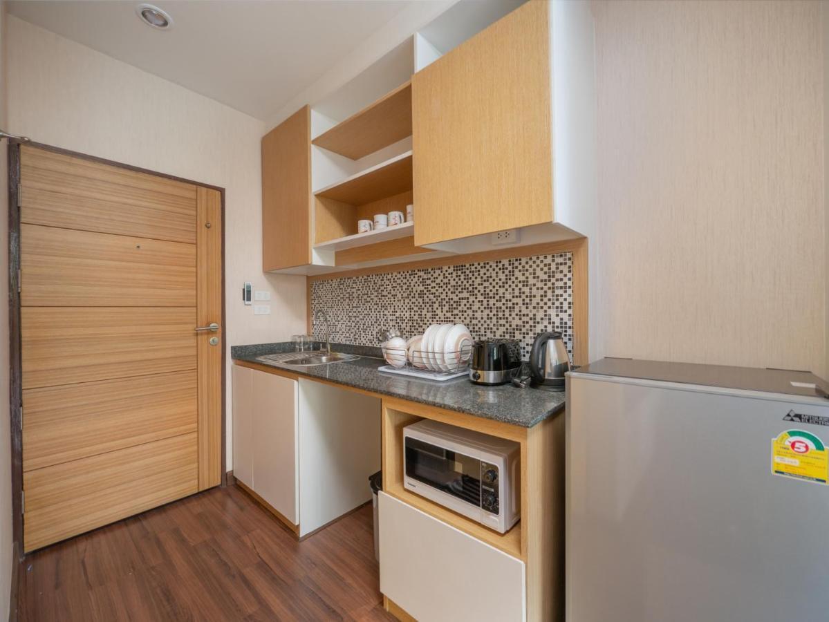 Naithon Beachfront Condotel Bagian luar foto