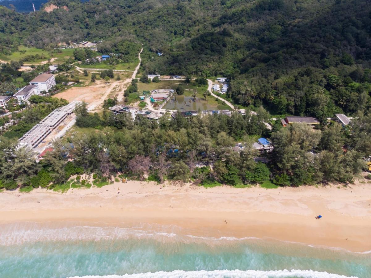 Naithon Beachfront Condotel Bagian luar foto